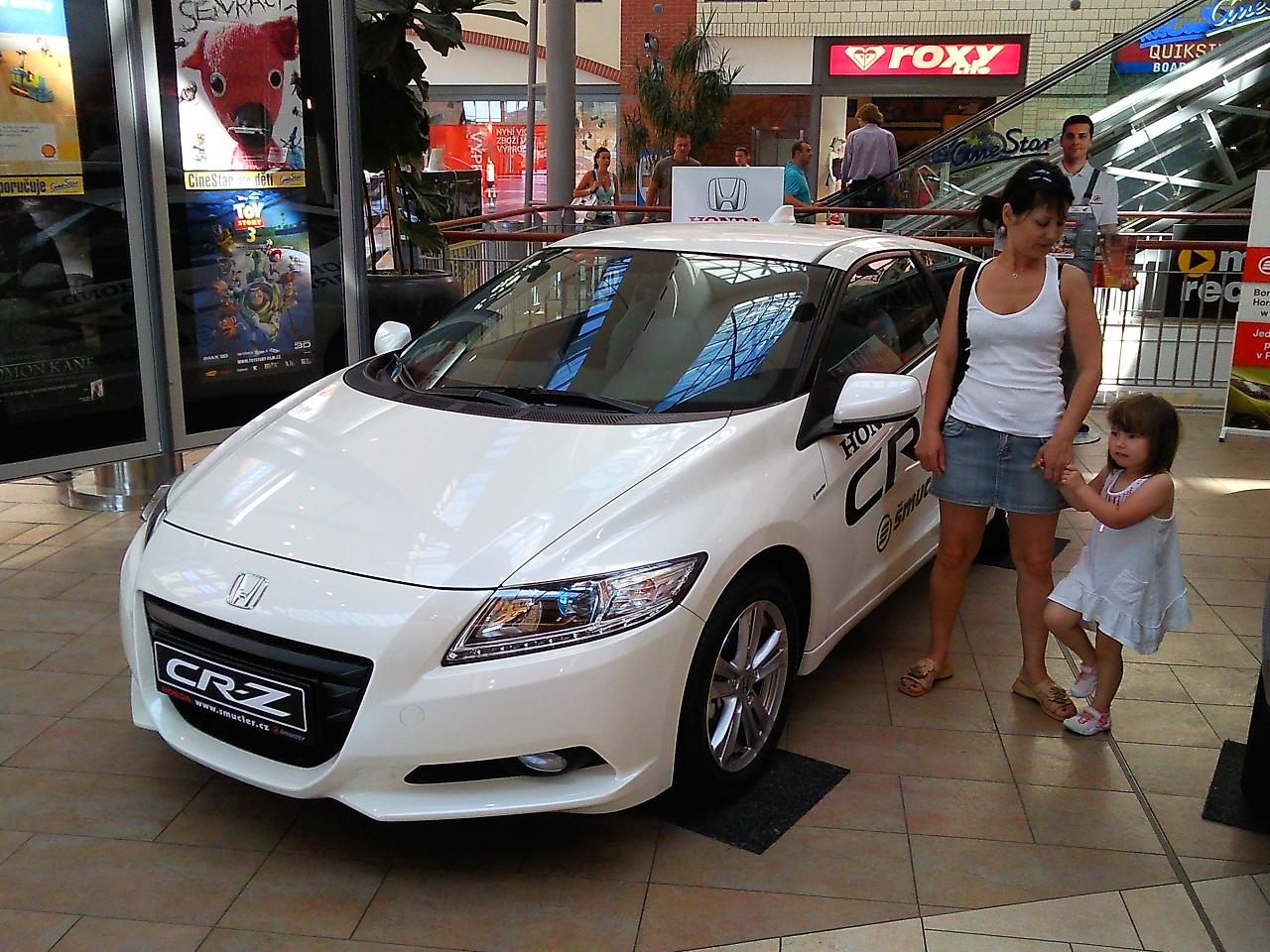 Mamině by slušela,na mě malý :(