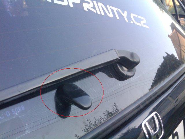 ví někdo jak se správně jmenuje ten úchyt?