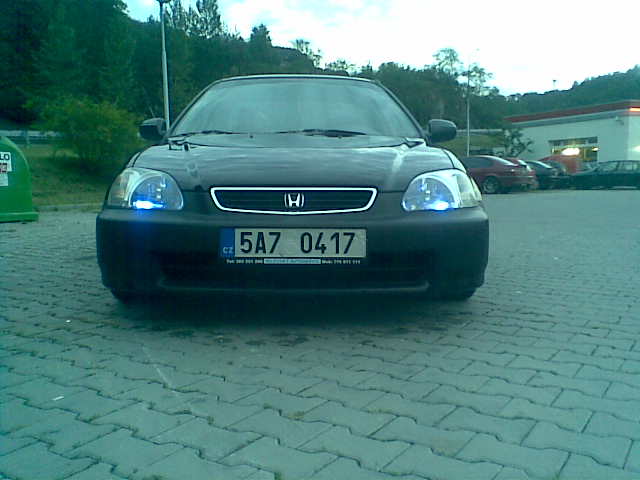 Tak konečně je coupe po čtyřech měsících zase vcelku.. :)