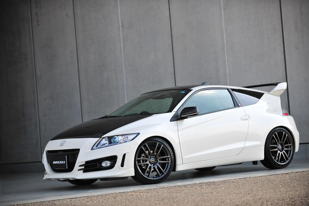 Honda CR-Z s noblesním křídlem od Noblesse