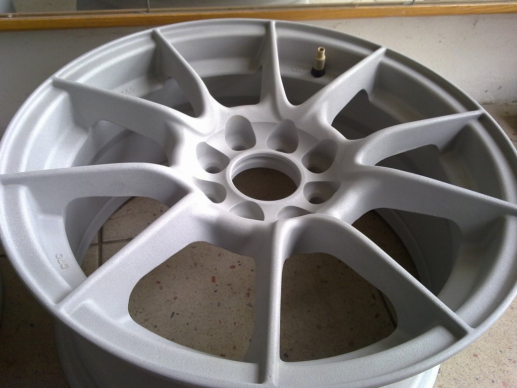 Opiskovano, ale nevim jakou barvu....