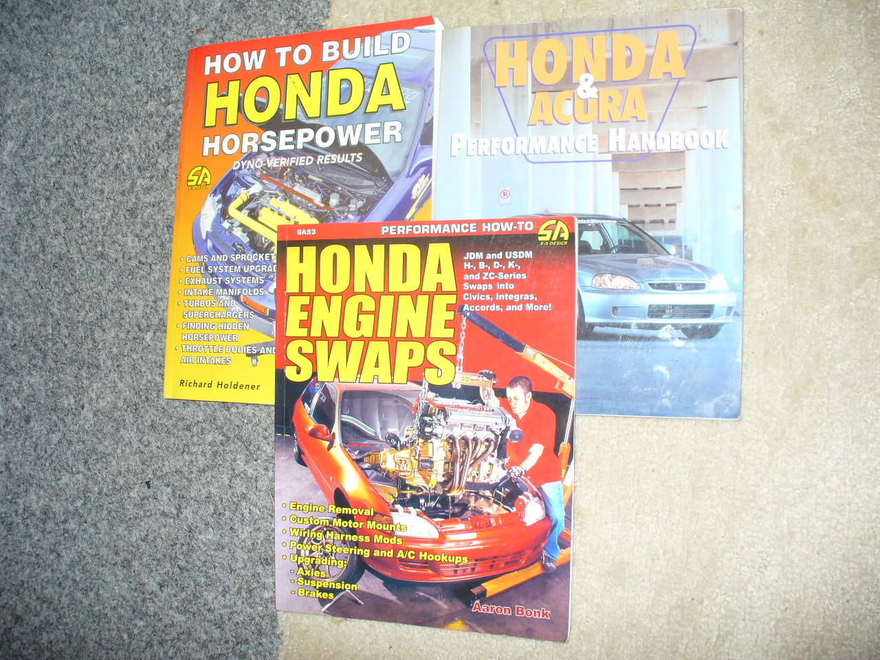 Když jsme u těch knih tak v jedné zrovna studuju..:)