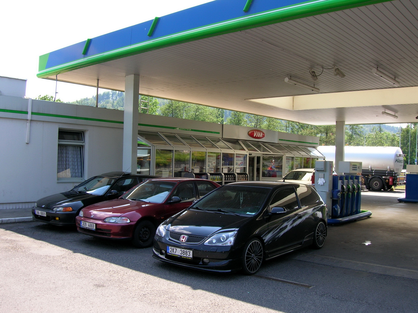 Hondy včera I . - Karlovy Vary