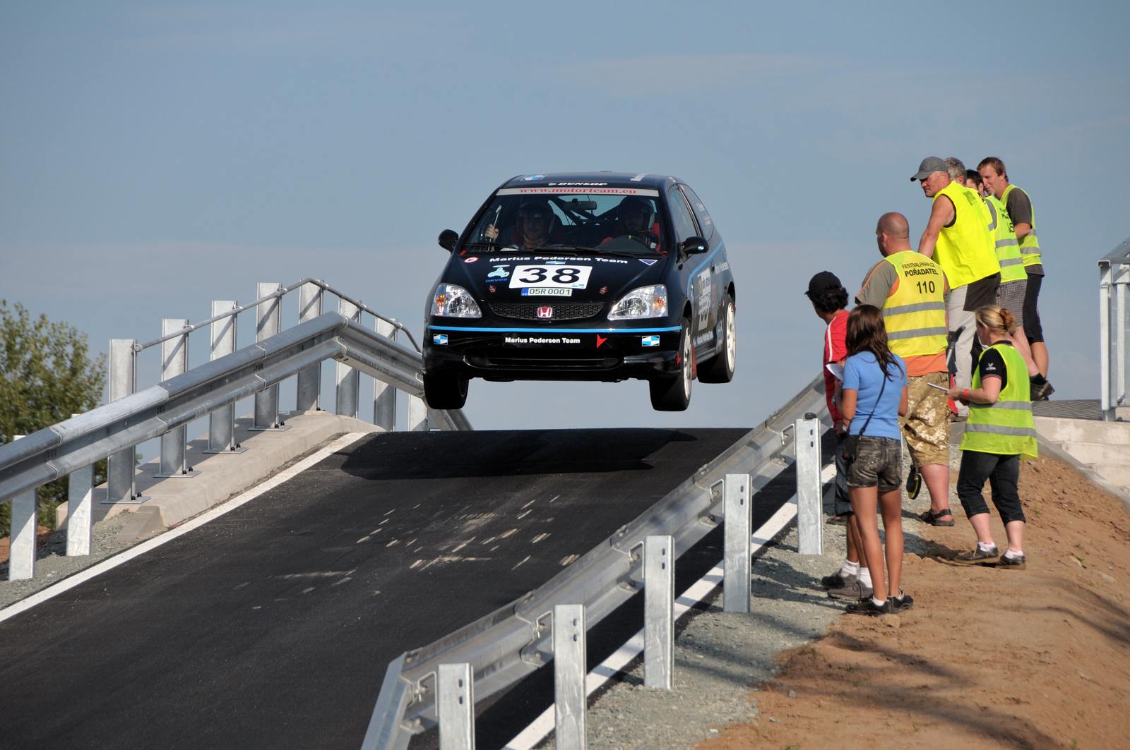 CTR 7G v akci na novém okruhu CzechRing při RallyShow 2011