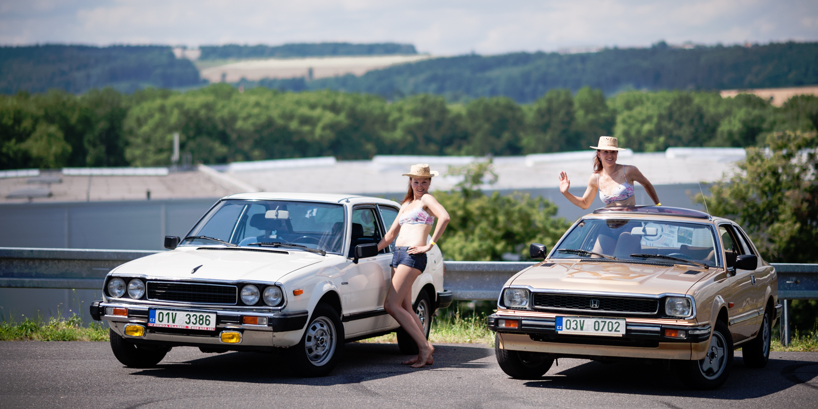 Každé auto nechť má svou vlastní modelku! :)