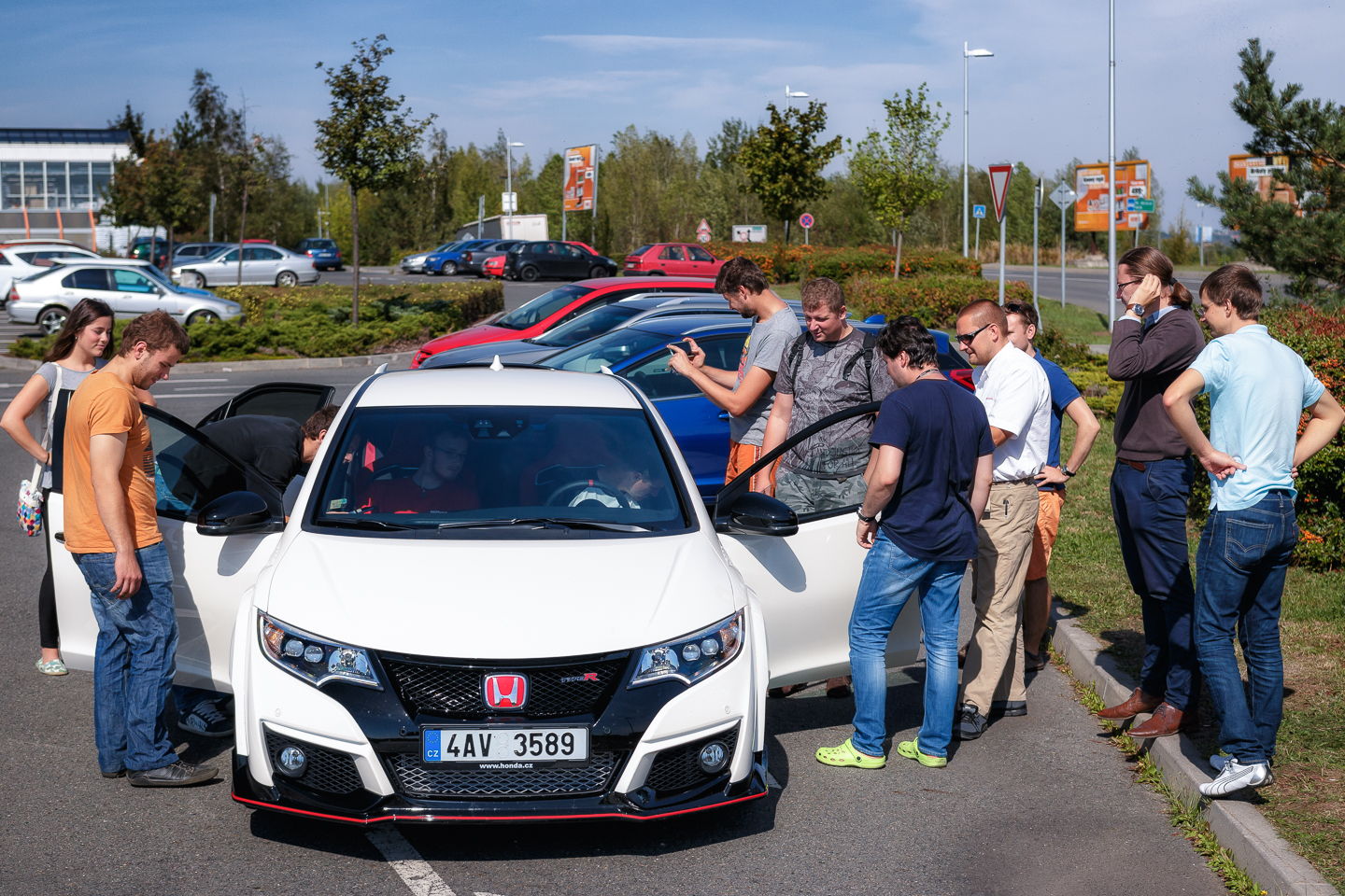 Type-R rendez-vous