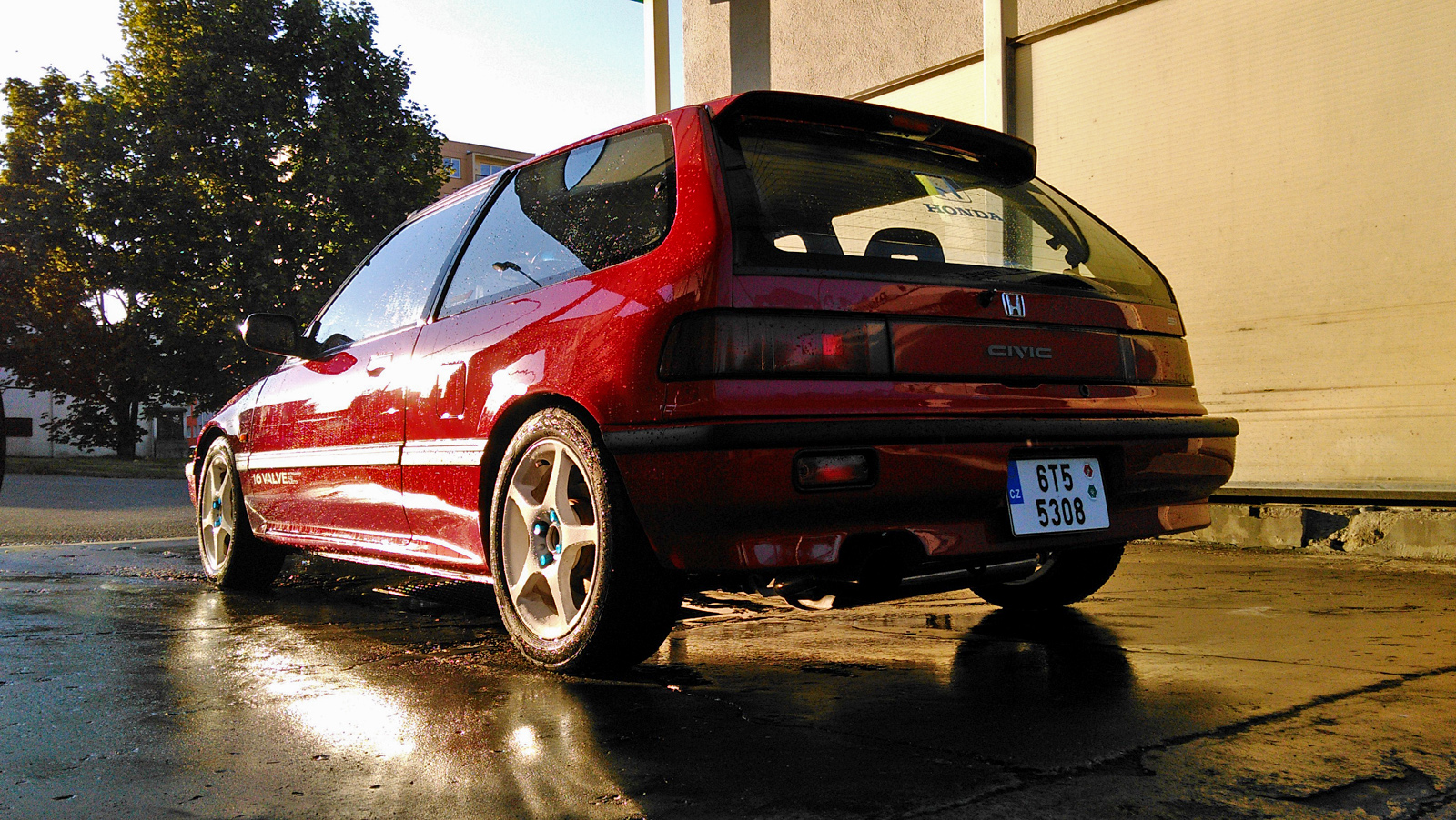 Svatozář zespoda :)