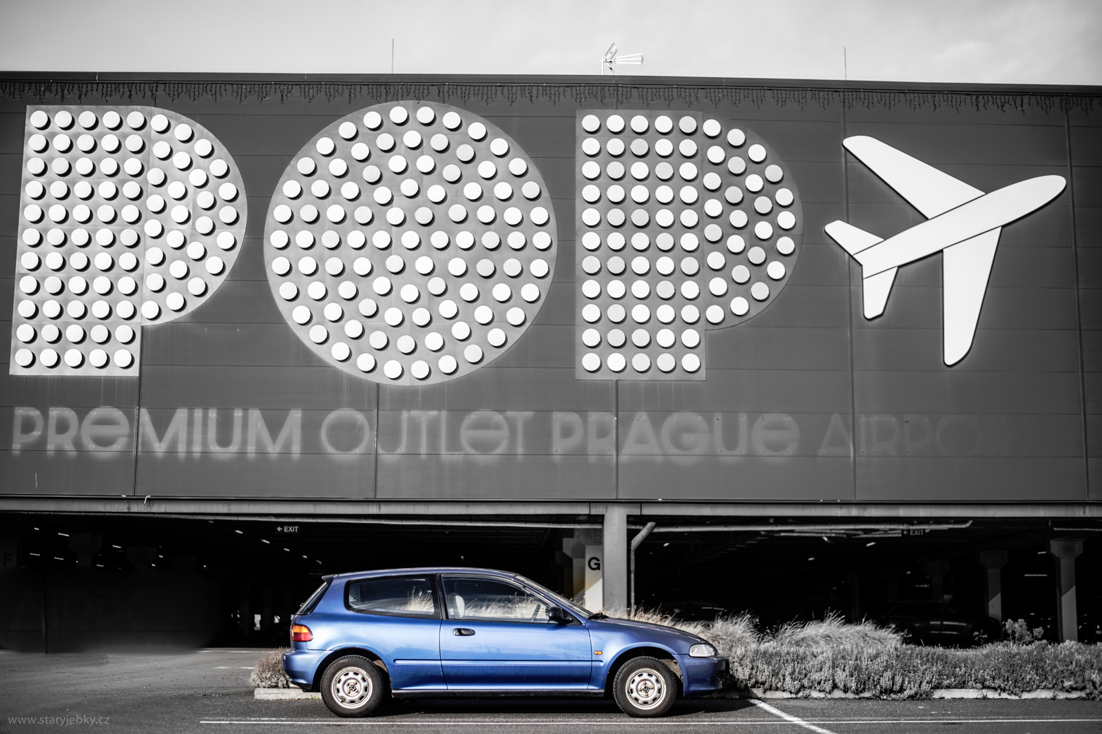 Civic je teď v zimě u mě celkem POP✈ ulární ... 