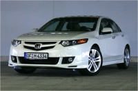 Honda-Accord-26286_1266853344773.jpg