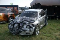 Weird_Cars_72693_20080513_l.jpg
